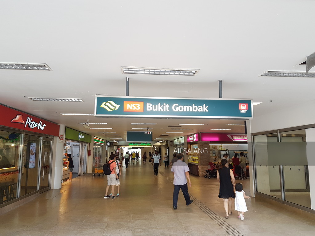 Bukit Batok Street 52 thumbnail photo